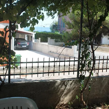Apartamento With Parking Space Businci, Ciovo - 14010 *
